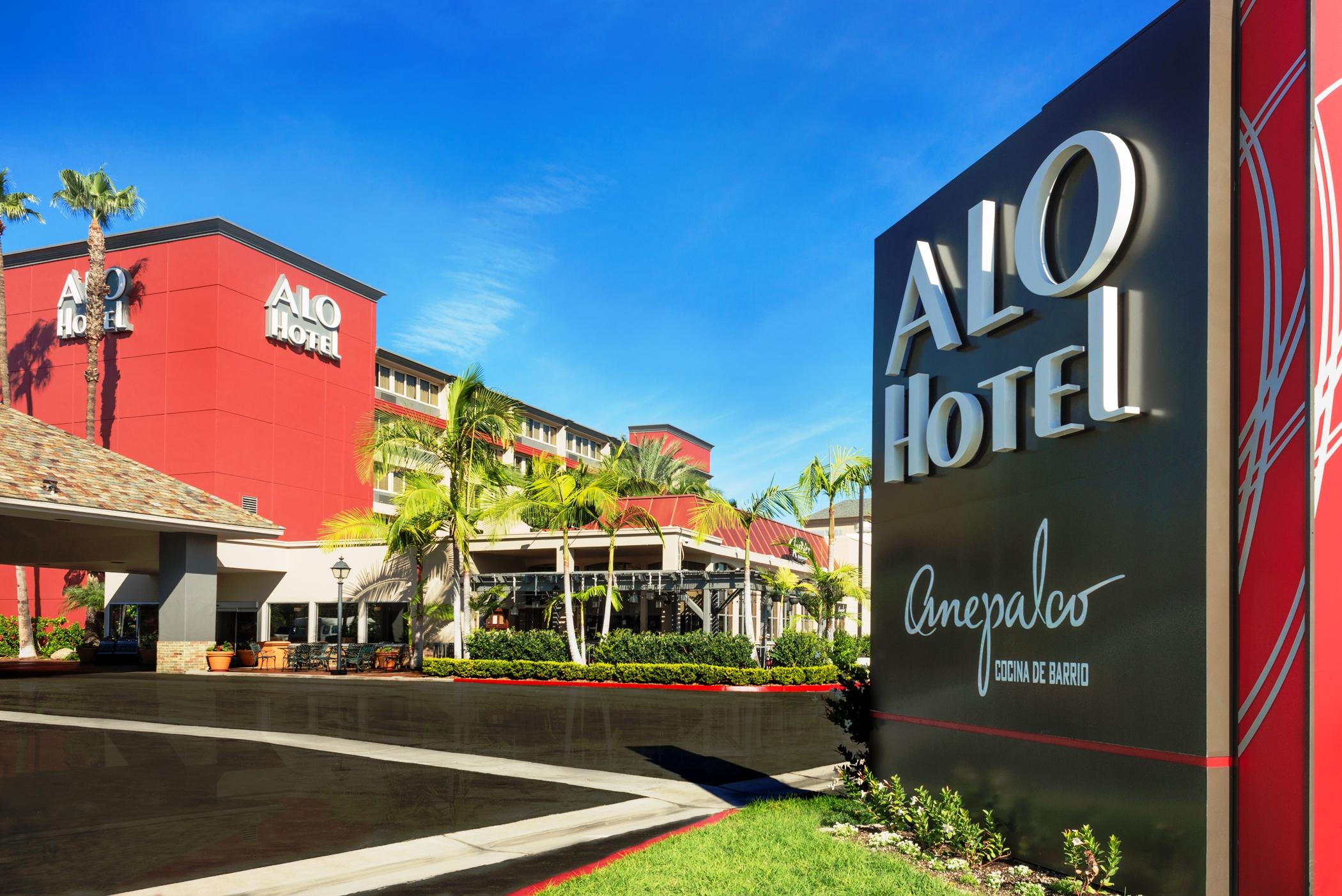 Alo Hotel By Ayres, Orange Exterior photo